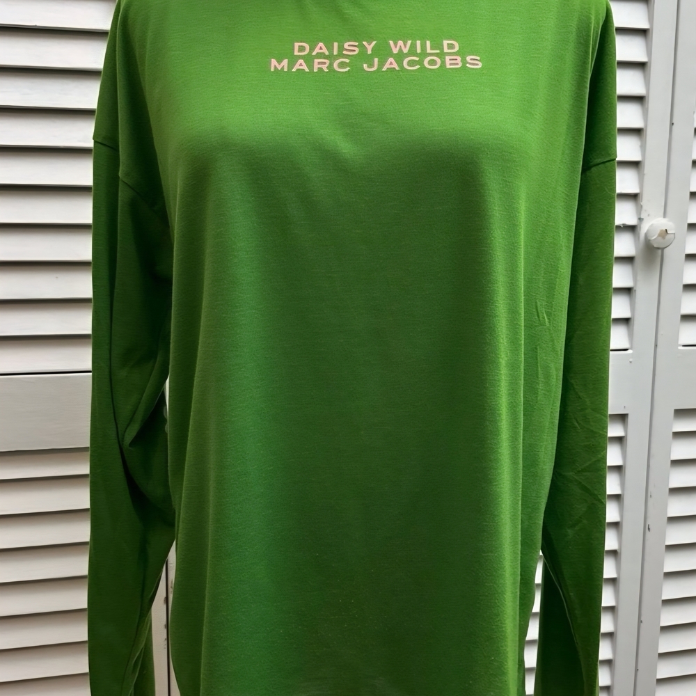 Marc Jacobs Vibrant Green Top with Daisy Details - Picture 6 of 8